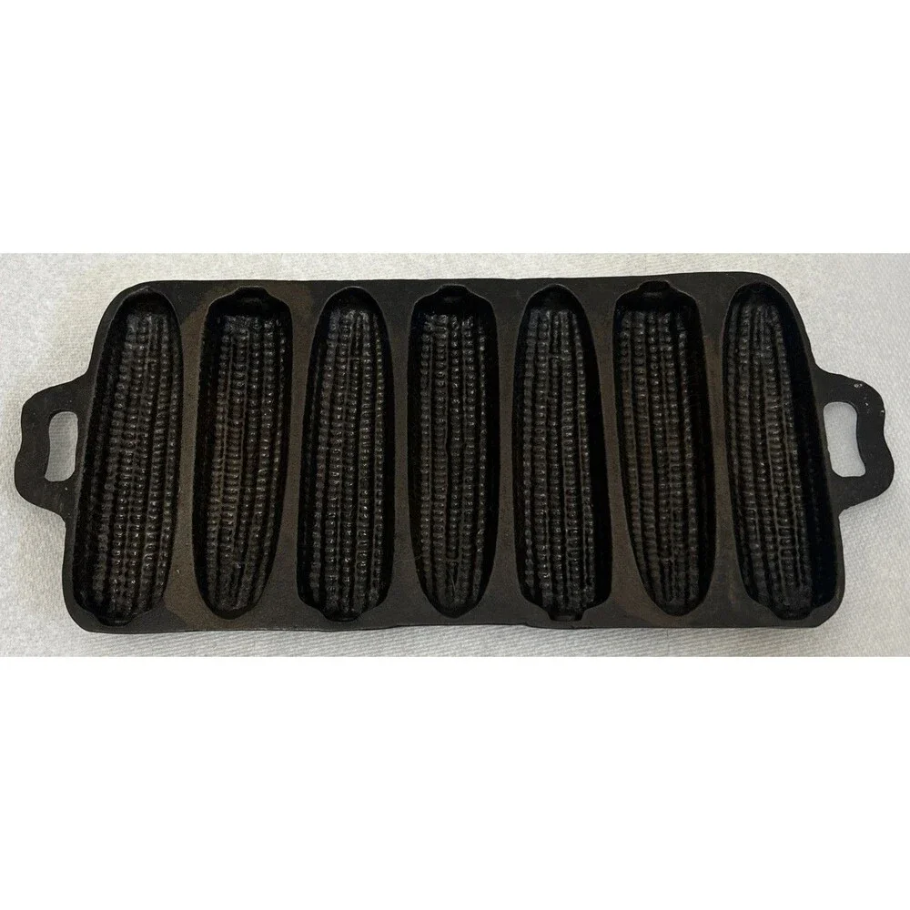 Vintage Cast Iron 7-Stick Cornbread Pan Century Series 7S0 No Cracks 1950s